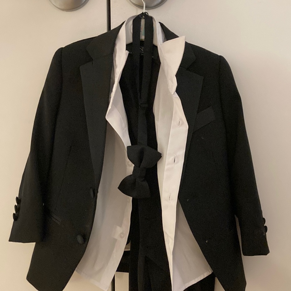 Toddler 3T 3 Piece suit. With collared shirt and bow tie.